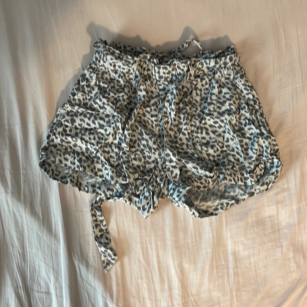 aerie cheetah tie front shorts